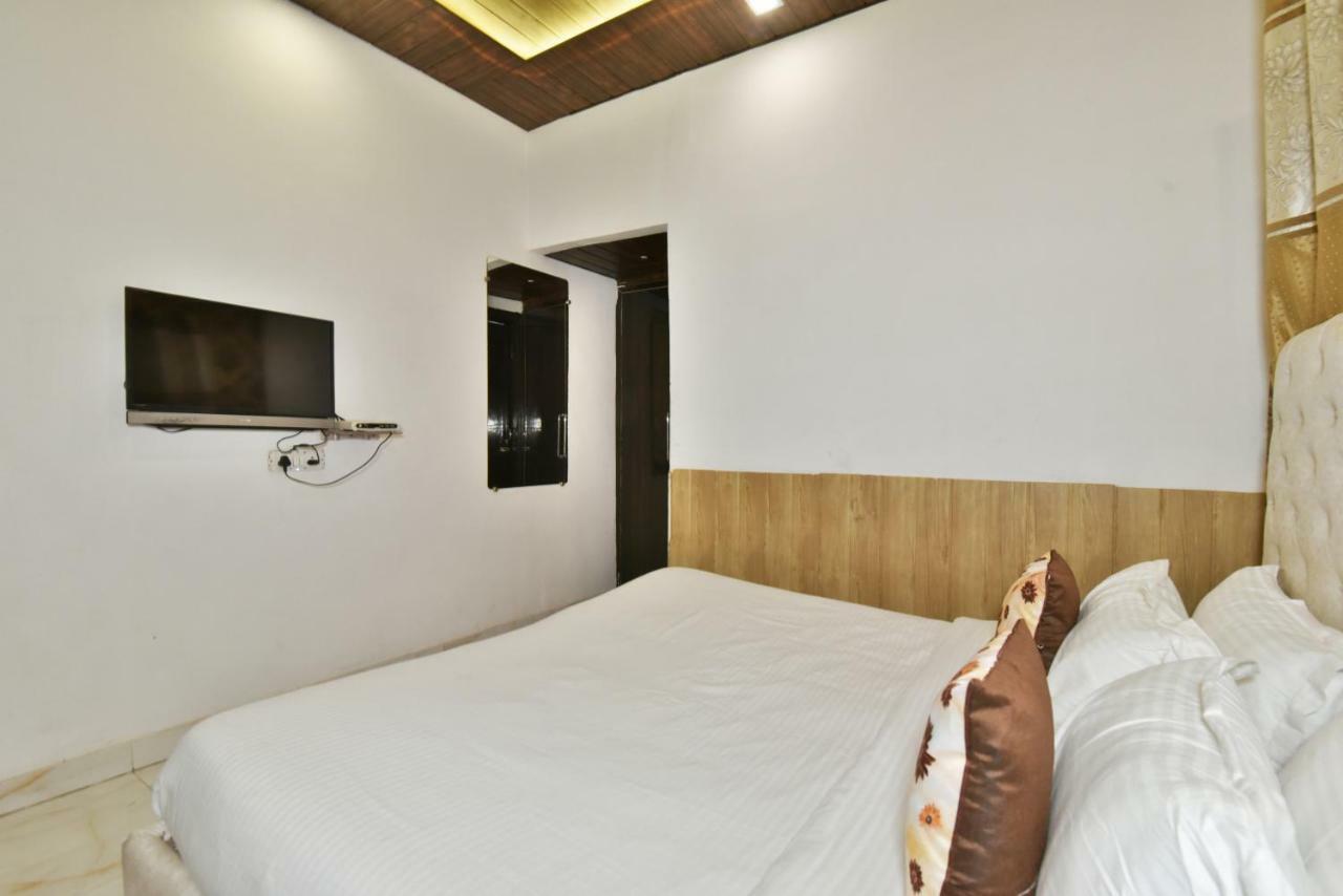 Hotel Sallow International By Sonachi Amritsar Eksteriør bilde